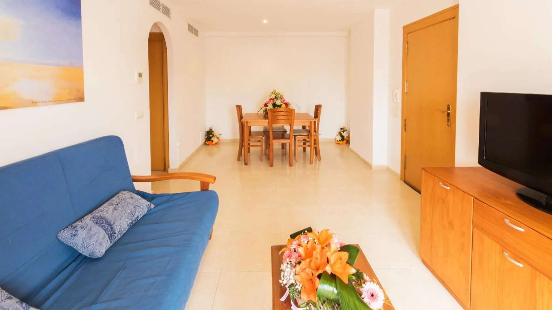 Apartment Schoene Wohnung Mit Terrasse Und Pool Nahe Dem Strand Und Geschaeften Inmosantos Daniel Aticb Roses Spain